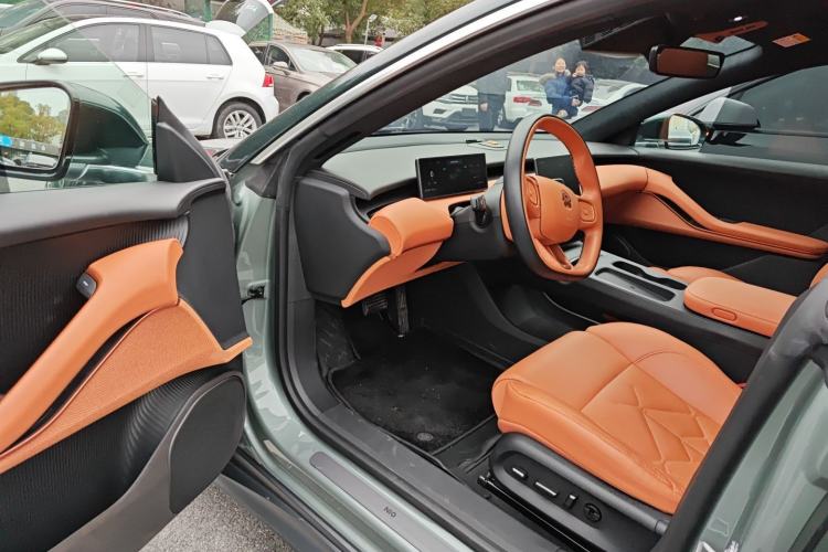 Used Nio ET5 2022 75 kWh Interior 3
