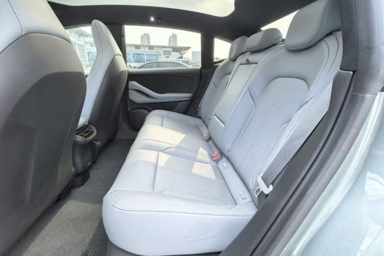 Used Nio ET5 2022 75 kWh Interior 3