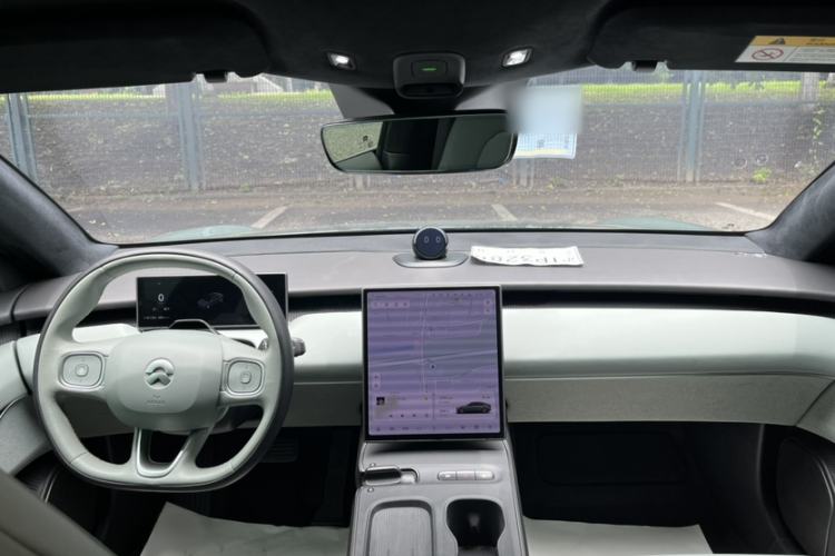 Used Nio ET5 2022 75 kWh Interior 4