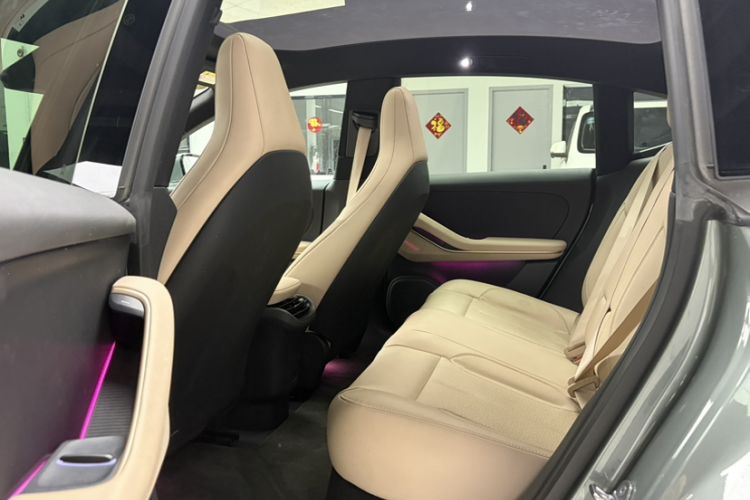 Used Nio ET5 2022 75 kWh Interior 4
