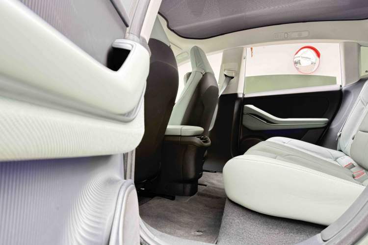 Used Nio ET5 2022 75 kWh Interior 4