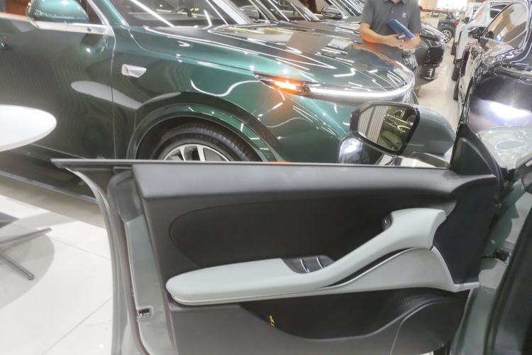 Used Nio ET5 2022 75 kWh Interior 7