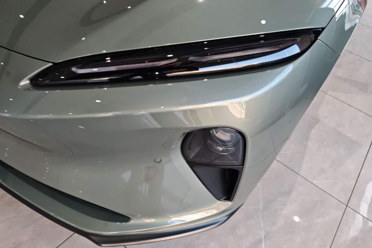 Used Nio ET5 2022 75 kWh Left Front Headlight