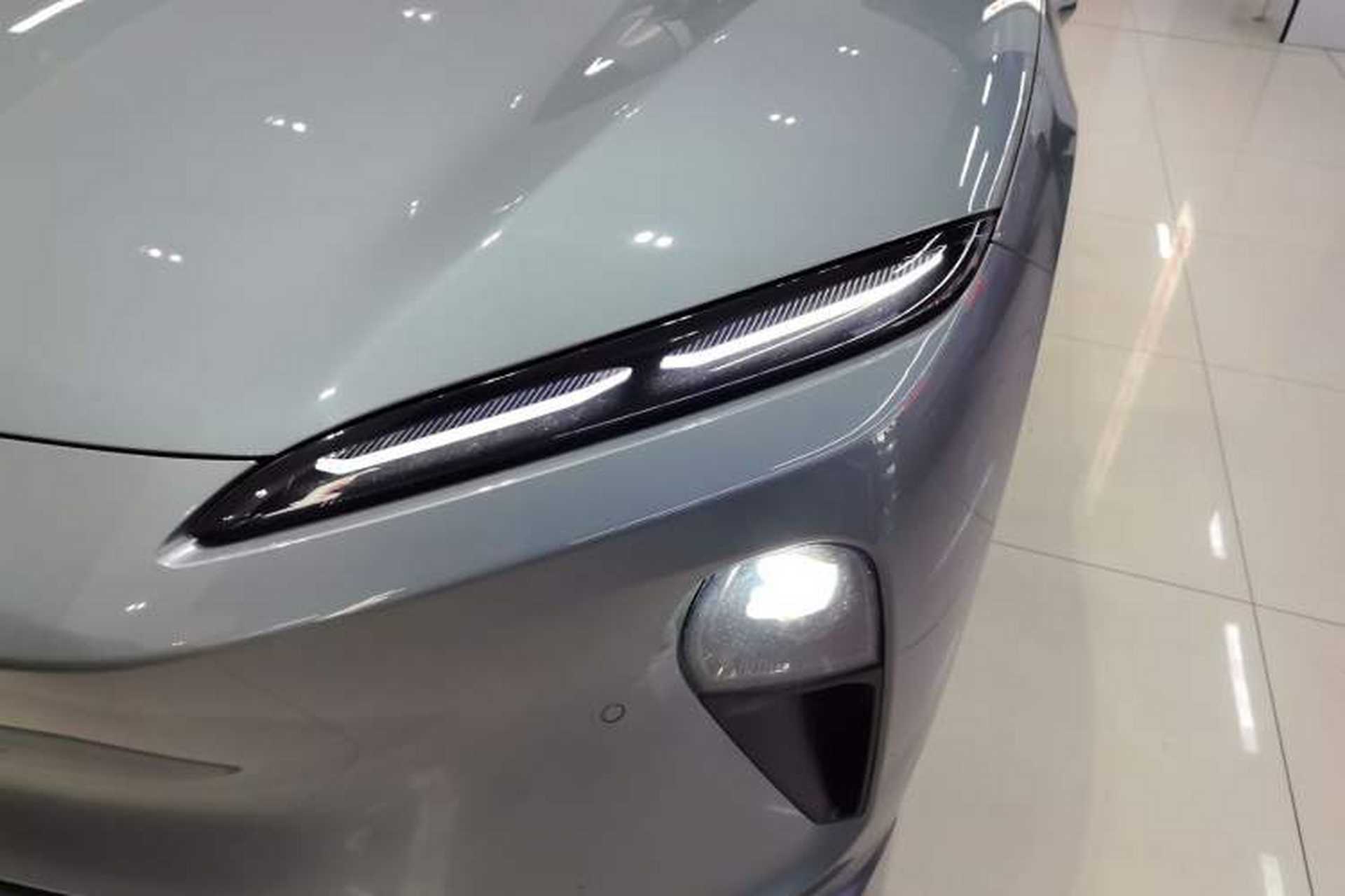 Used Nio ET5 2022 75 kWh Left Front Headlight