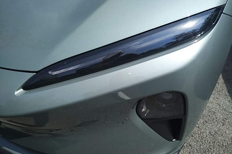 Used Nio ET5 2022 75 kWh Left Front Headlight
