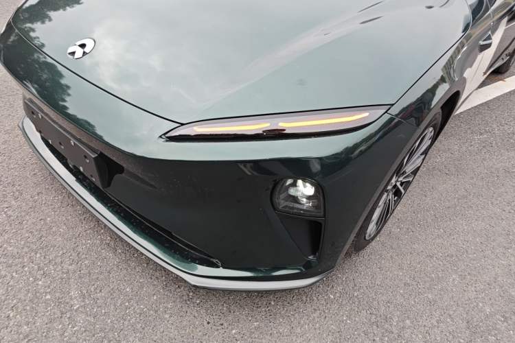 Used Nio ET5 2022 75 kWh Left Front Headlight