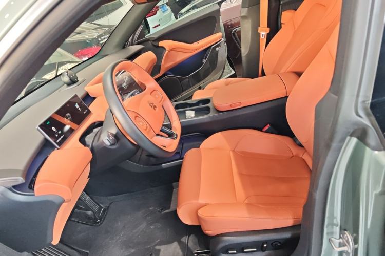 Used Nio ET5 2022 75 kWh Left Front Seat