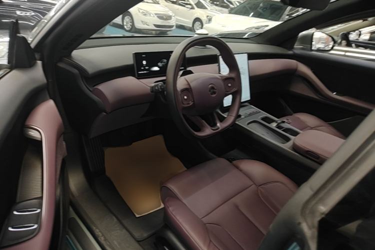 Used Nio ET5 2022 75 kWh Left Front Seat