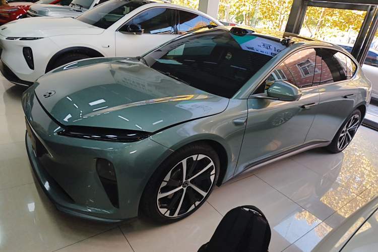 Used Nio ET5 2022 75 kWh Left Side