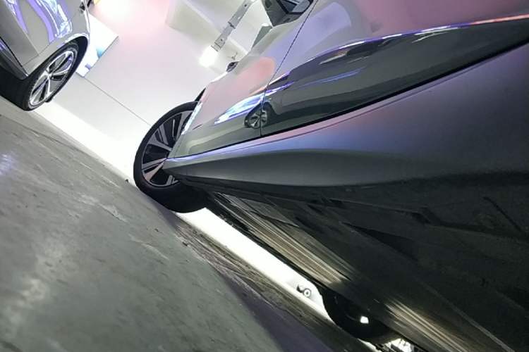 Used Nio ET5 2022 75 kWh Left Side Sill