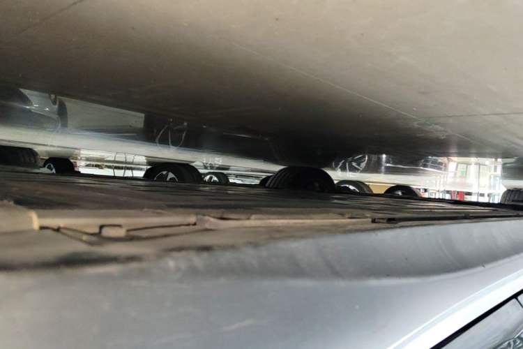 Used Nio ET5 2022 75 kWh Left Side Sill