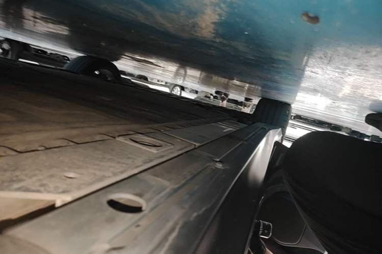 Used Nio ET5 2022 75 kWh Left Side Sill