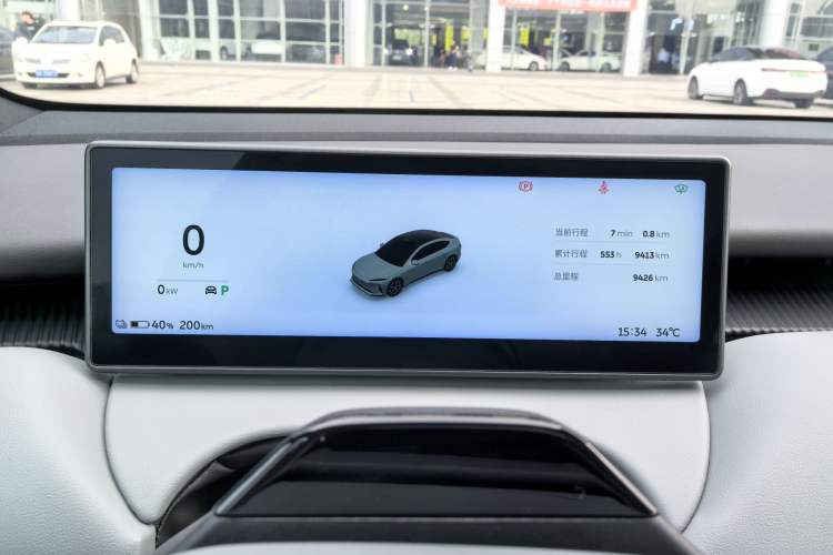 Used Nio ET5 2022 75 kWh Odometer Close Up