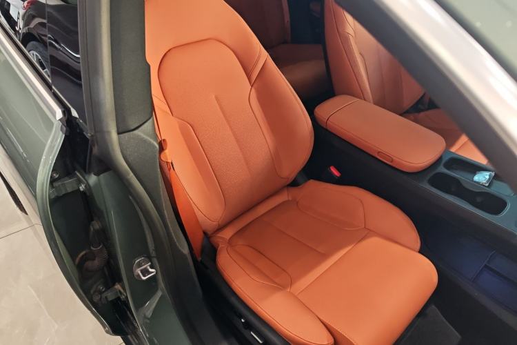 Used Nio ET5 2022 75 kWh Right Front Seat