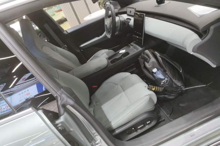 Used Nio ET5 2022 75 kWh Right Front Seat