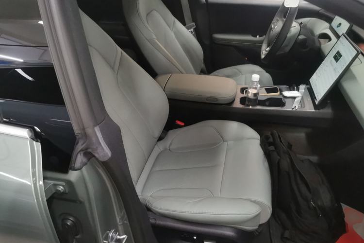 Used Nio ET5 2022 75 kWh Right Front Seat