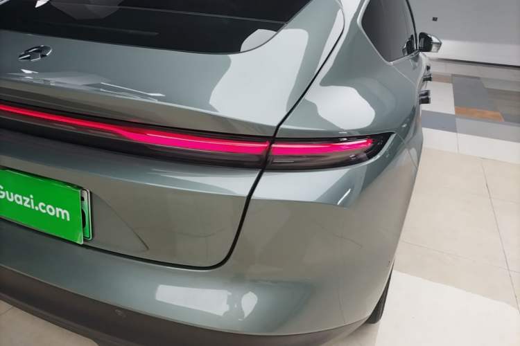 Used Nio ET5 2022 75 kWh Right Rear Taillight