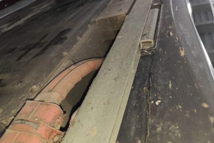 Used Nio ET5 2022 75 kWh Right Side Sill