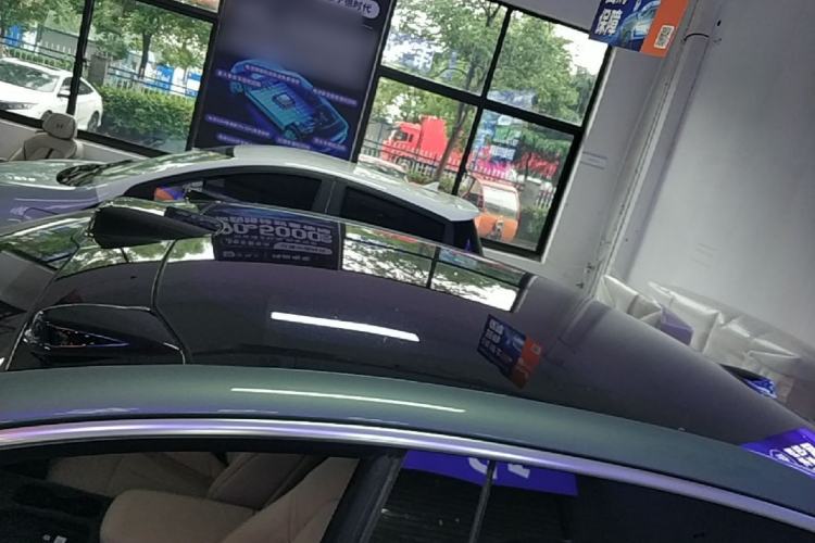 Used Nio ET5 2022 75 kWh Roof