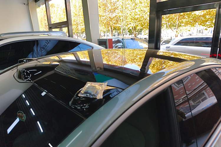 Used Nio ET5 2022 75 kWh Roof