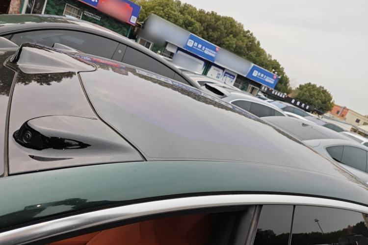 Used Nio ET5 2022 75 kWh Roof
