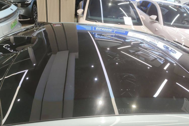 Used Nio ET5 2022 75 kWh Roof