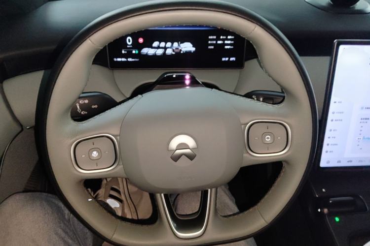 Used Nio ET5 2022 75 kWh Steering Wheel
