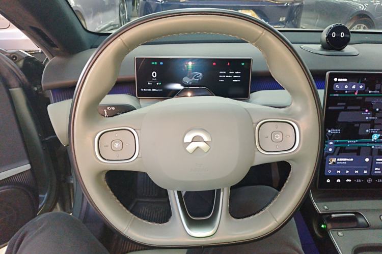 Used Nio ET5 2022 75 kWh Steering Wheel