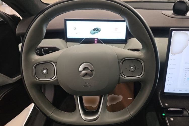 Used Nio ET5 2022 75 kWh Steering Wheel