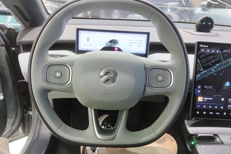 Used Nio ET5 2022 75 kWh Steering Wheel
