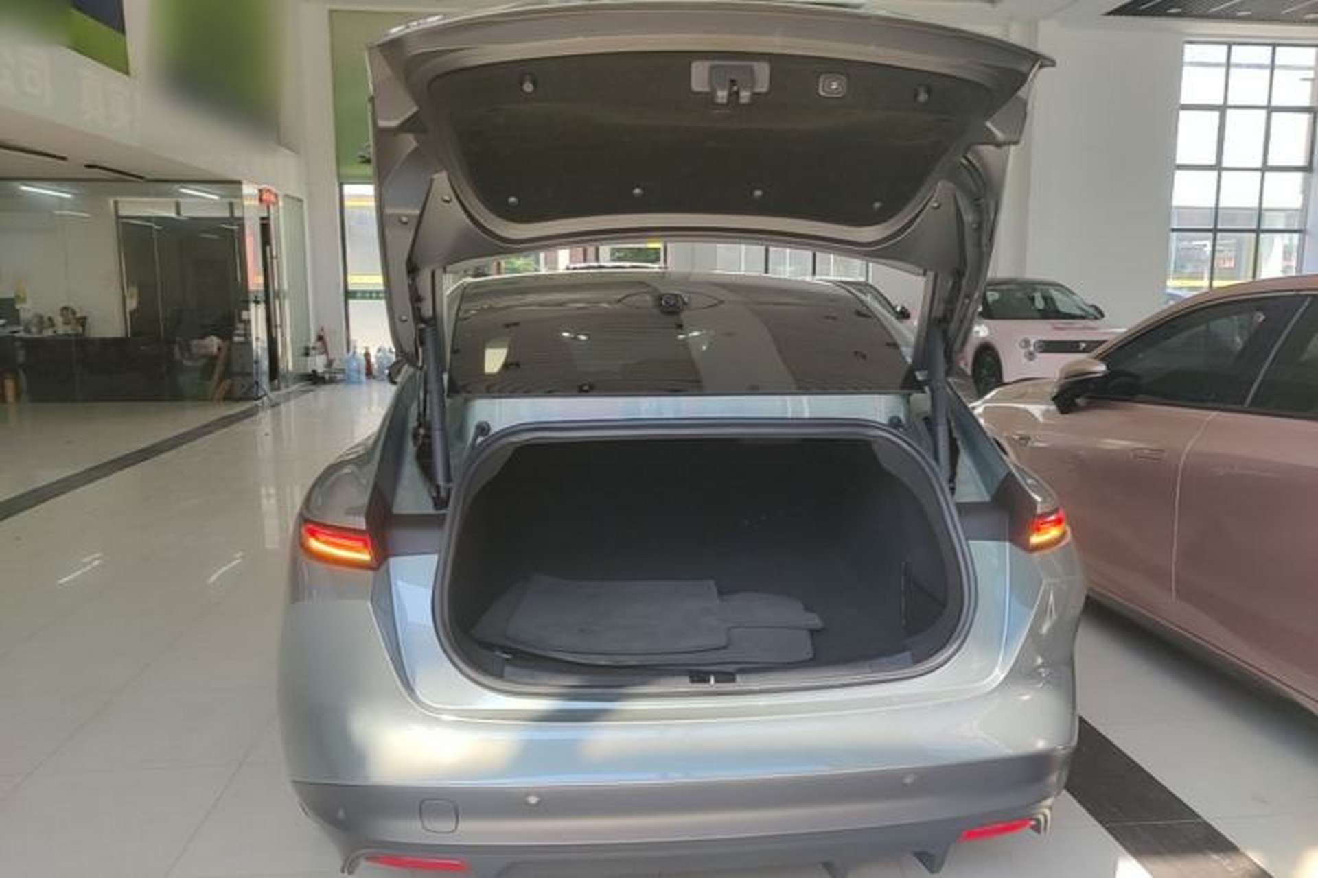 Used Nio ET5 2022 75 kWh Trunk