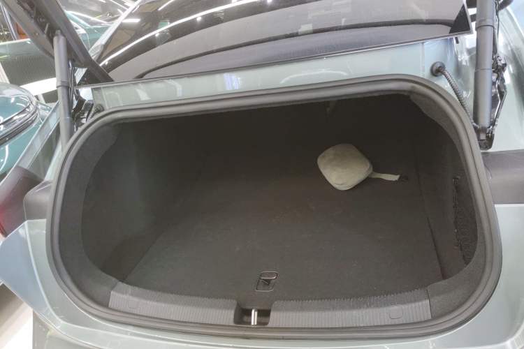 Used Nio ET5 2022 75 kWh Trunk