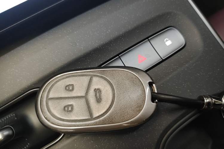 Used Nio ET5 2022 75 kWh Vehicle Key