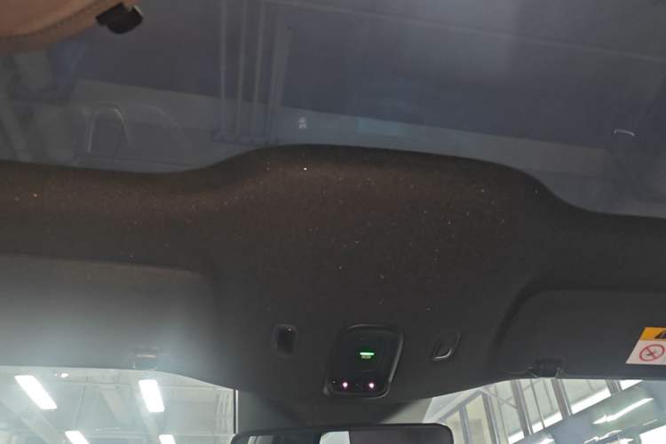 Used Nio ET5 2022 75 kWh Headliner