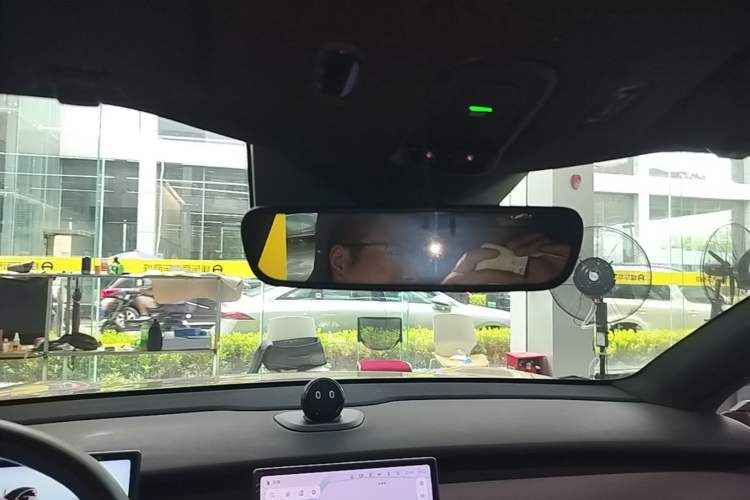 Used Nio ET5 2022 75 kWh Headliner