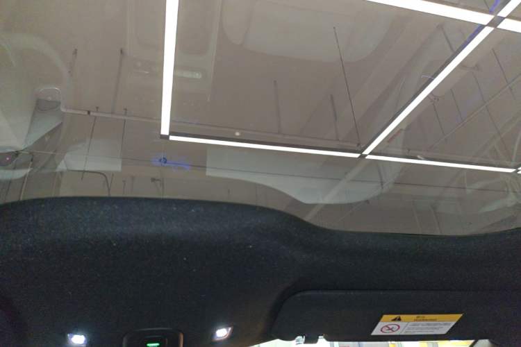 Used Nio ET5 2022 75 kWh Headliner