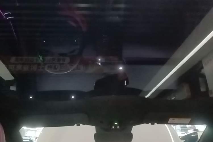 Used Nio ET5 2022 75 kWh Headliner