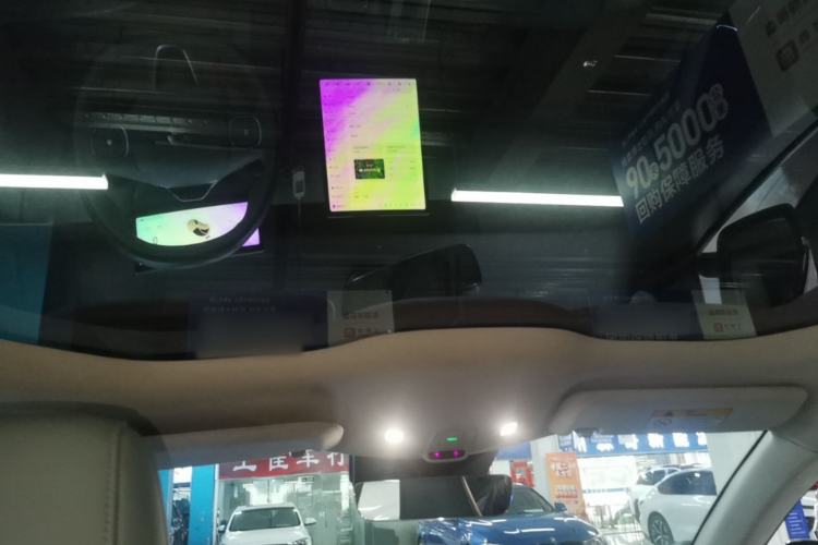 Used Nio ET5 2022 75 kWh Headliner