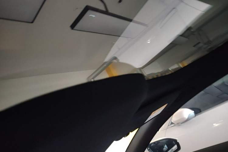 Used Nio ET5 2022 75 kWh Headliner