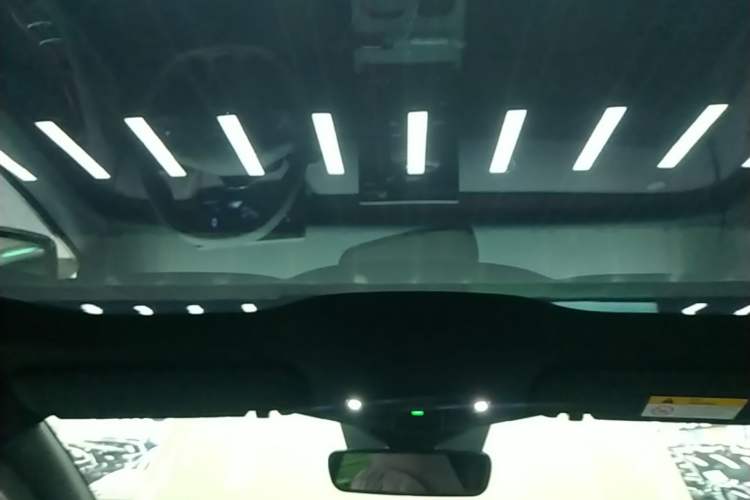 Used Nio ET5 2022 75 kWh Headliner