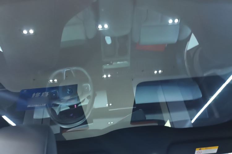 Used Nio ET5 2022 75 kWh Headliner
