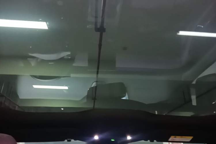 Used Nio ET5 2022 75 kWh Headliner