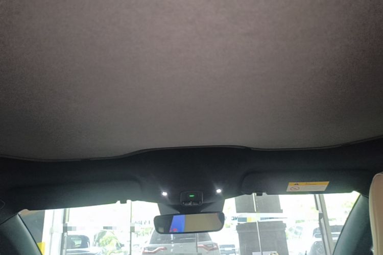 Used Nio ET5 2022 75 kWh Headliner