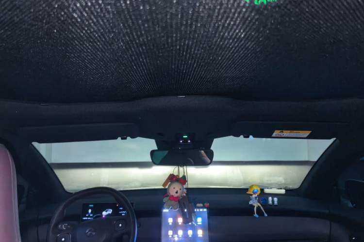 Used Nio ET5 2022 75 kWh Headliner