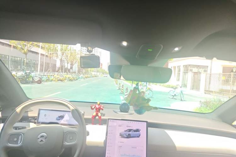 Used Nio ET5 2022 75 kWh Headliner