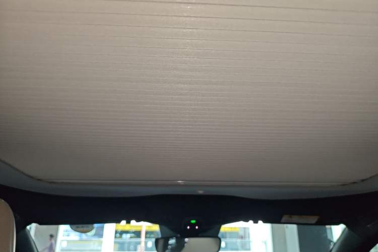 Used Nio ET5 2022 75 kWh Headliner