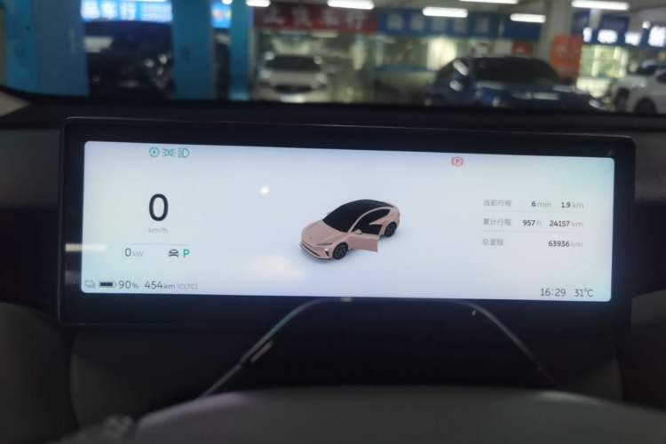 Used Nio ET5 2022 75 kWh Instrument Cluster