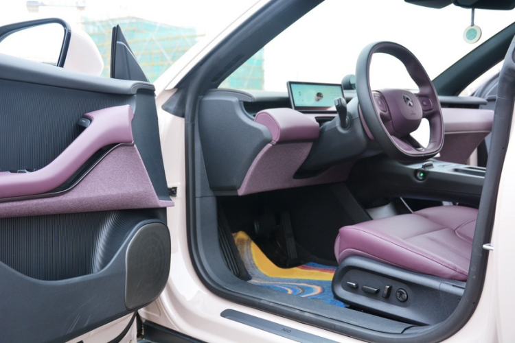 Used Nio ET5 2022 75 kWh Interior 10