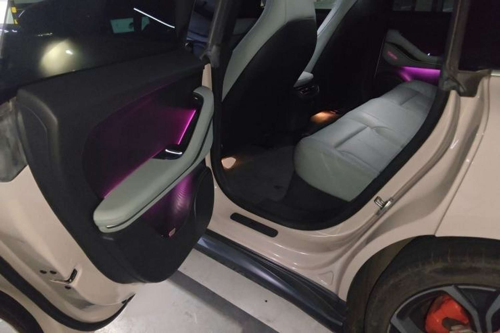 Used Nio ET5 2022 100 kWh Interior 4
