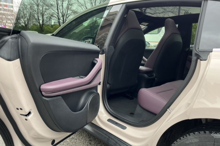 Used Nio ET5 2022 75 kWh Interior 4